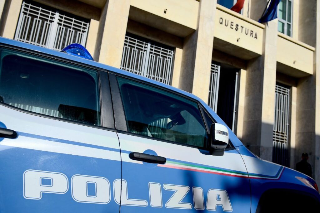 policia_italiana